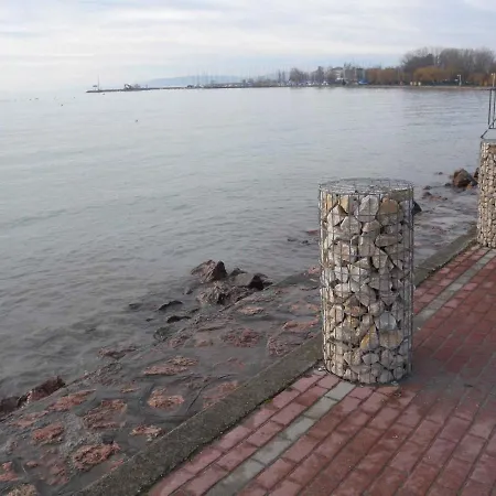 Balatonkenese/balaton 18975 Holiday home *
