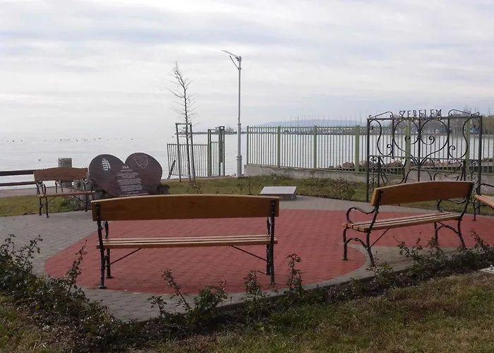 - Balaton 18975 * Balatonkenese