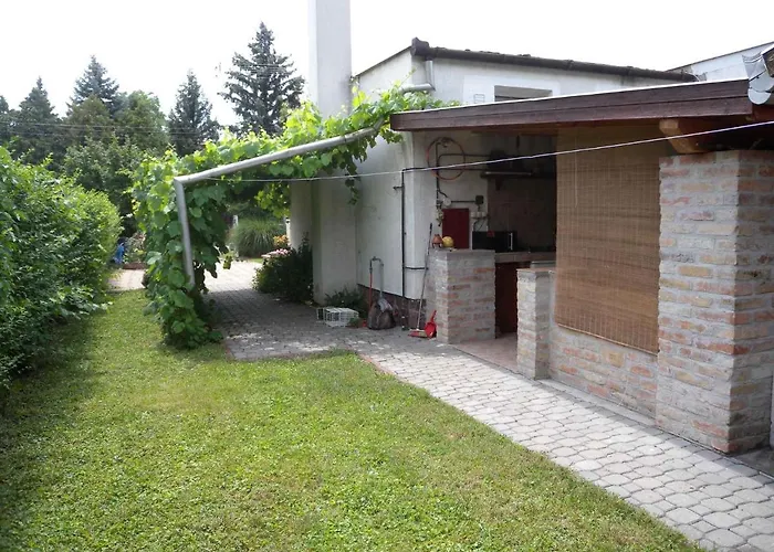 - Balaton 18975 Balatonkenese