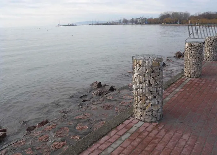 - Balaton 18975 Hébergement de vacances *